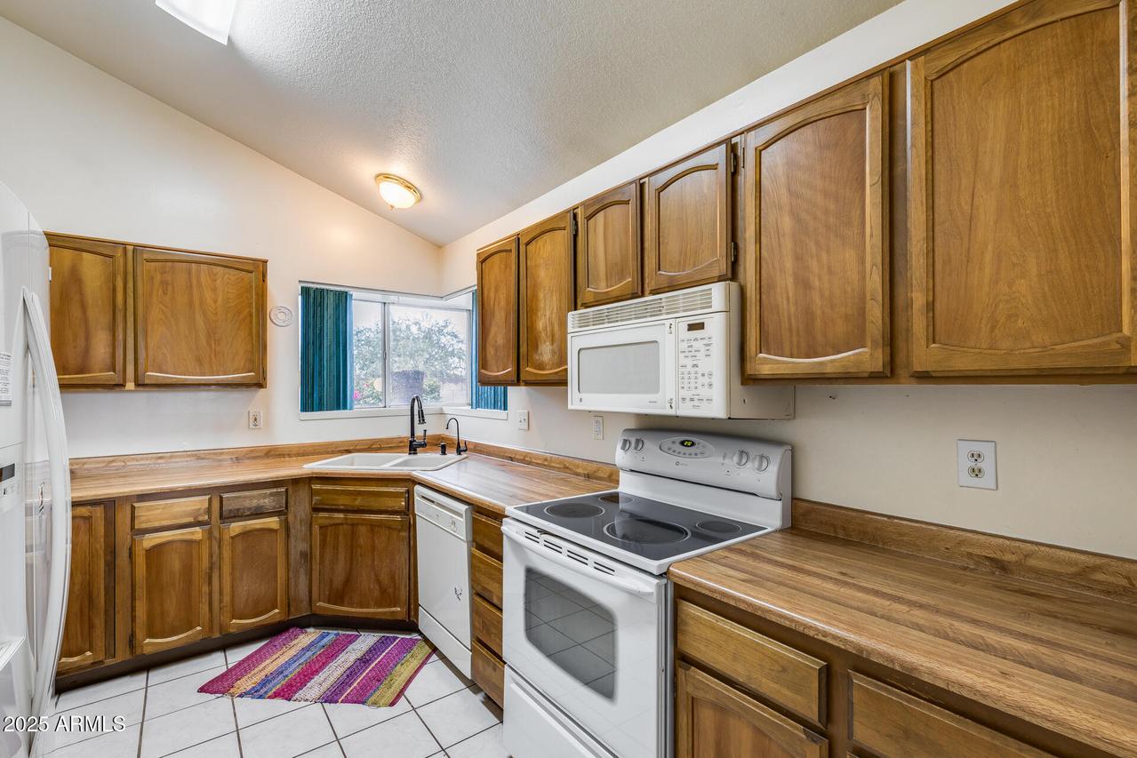 19030 N 4th St., Phoenix, AZ 85024
