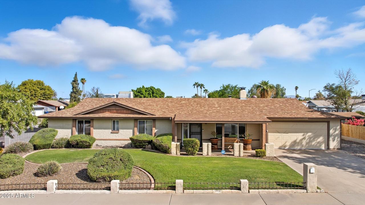 2226 W Mcrae Way, Phoenix, AZ 85027