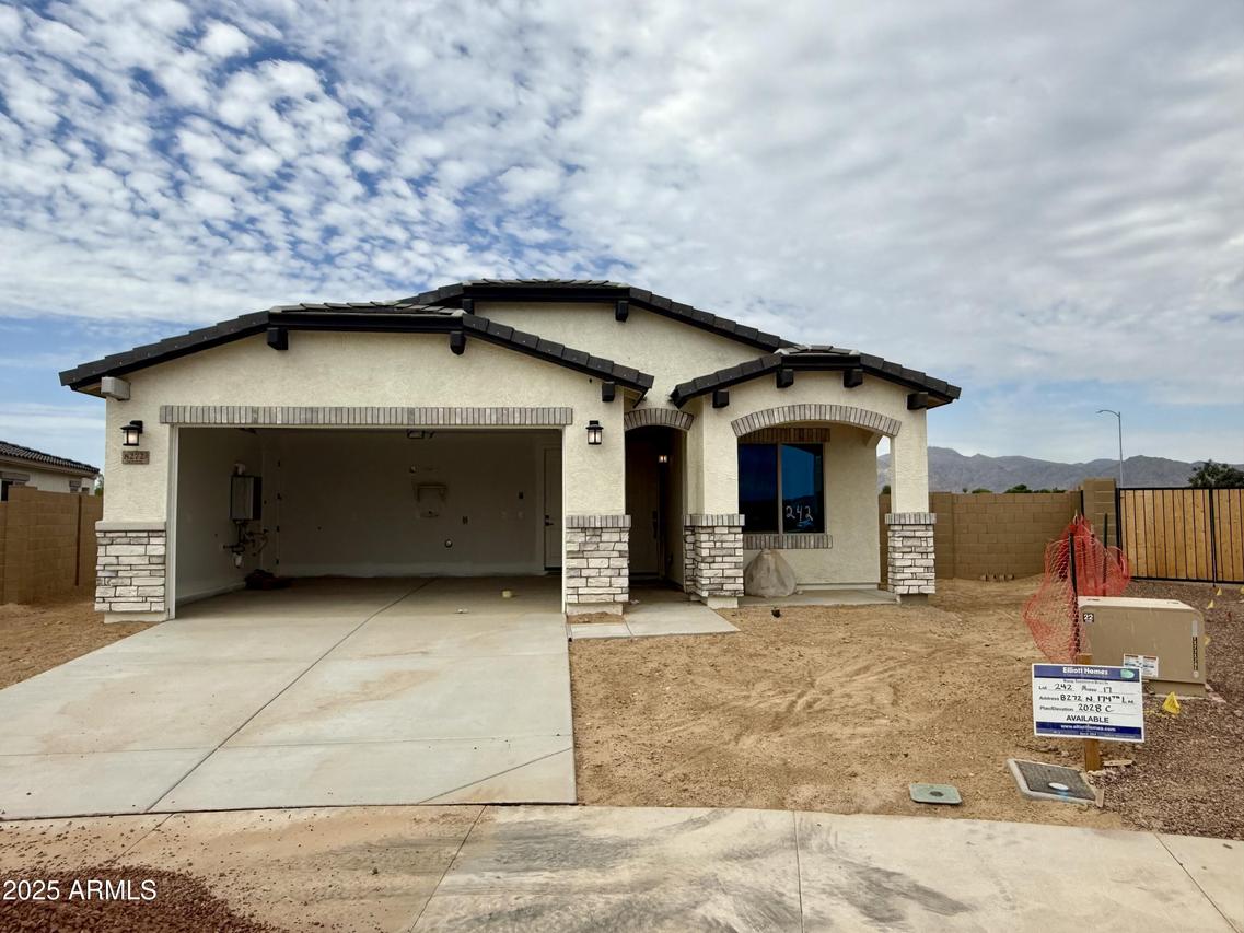 8272 N 174th Ln., Waddell, AZ 85355