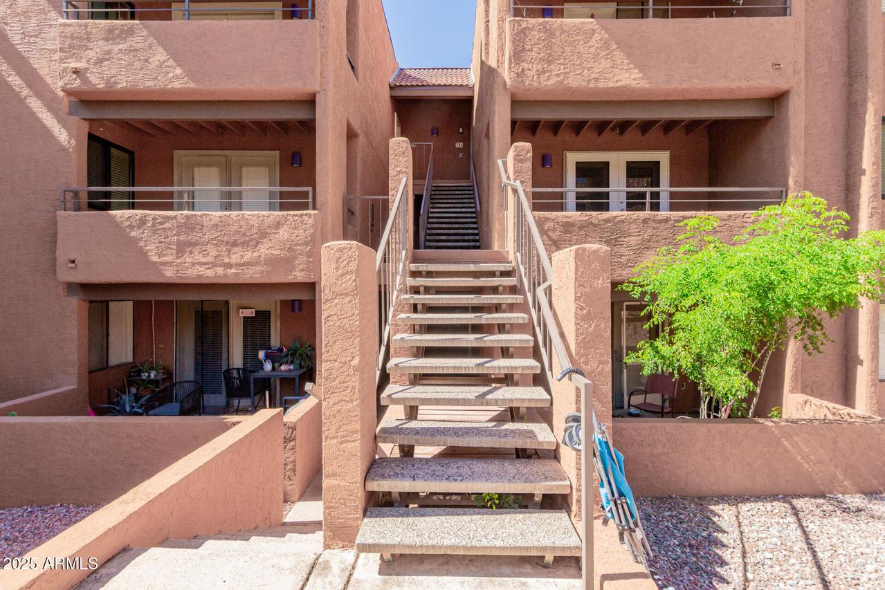 4704 E Paradise Village Pkwy. #224, Phoenix, AZ 85032