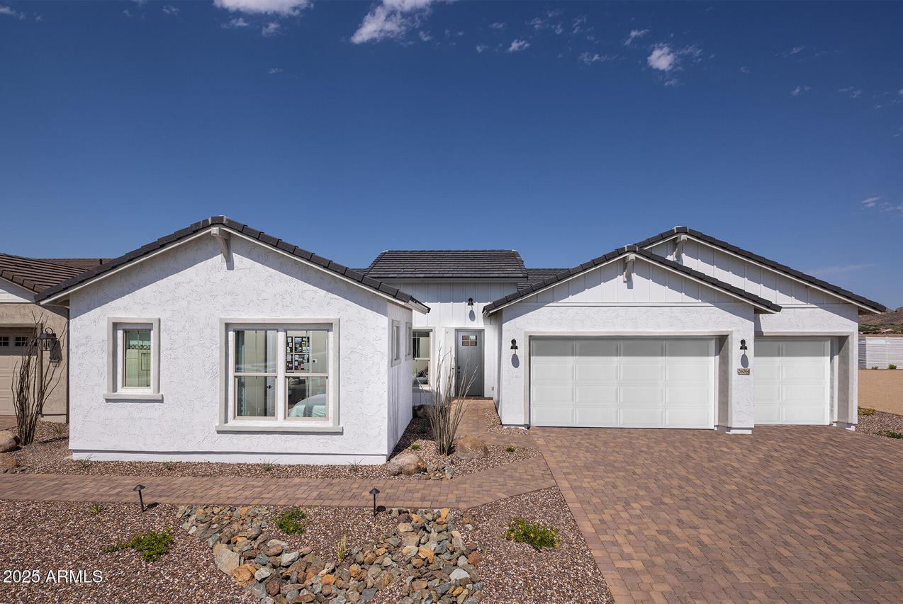 26064 N 77th Dr., Peoria, AZ 85383