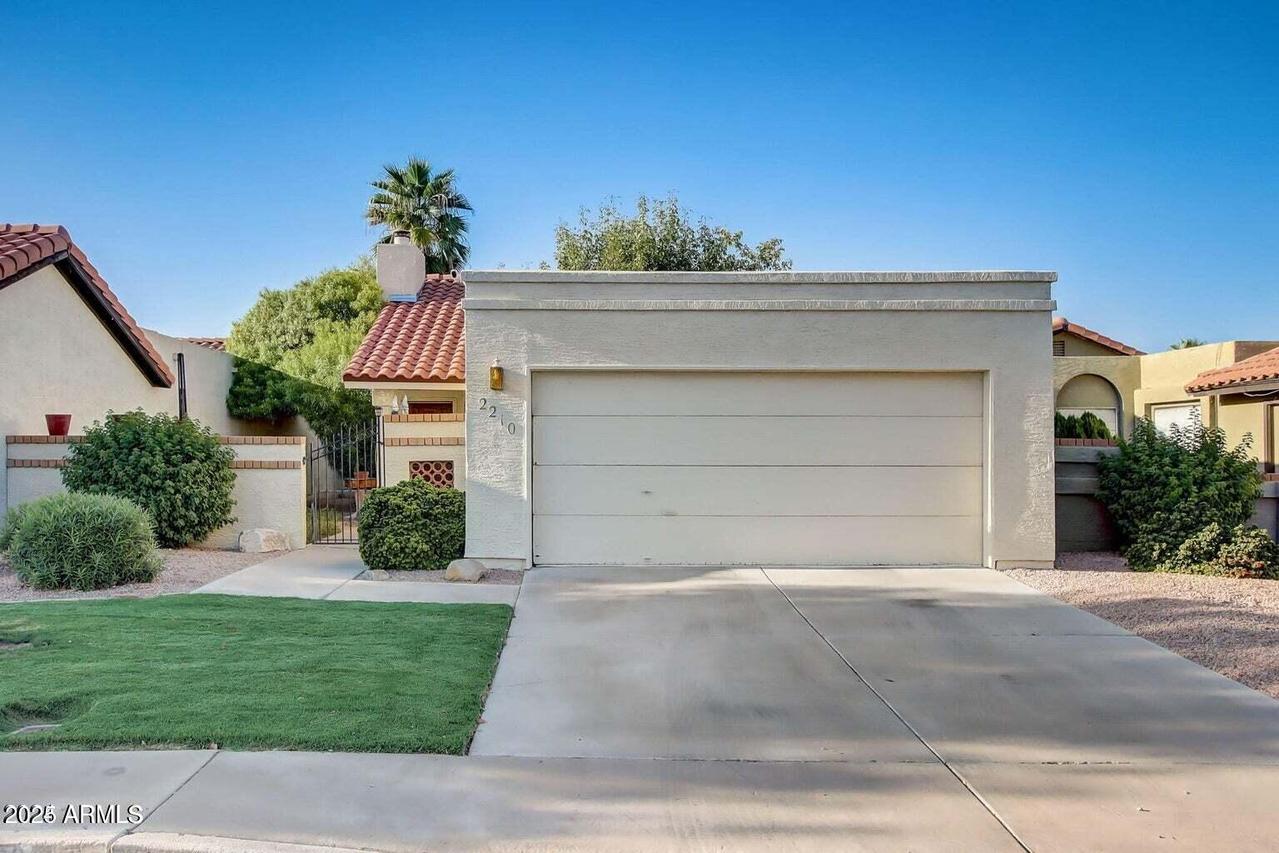 2210 E Forge Ave., Mesa, AZ 85204