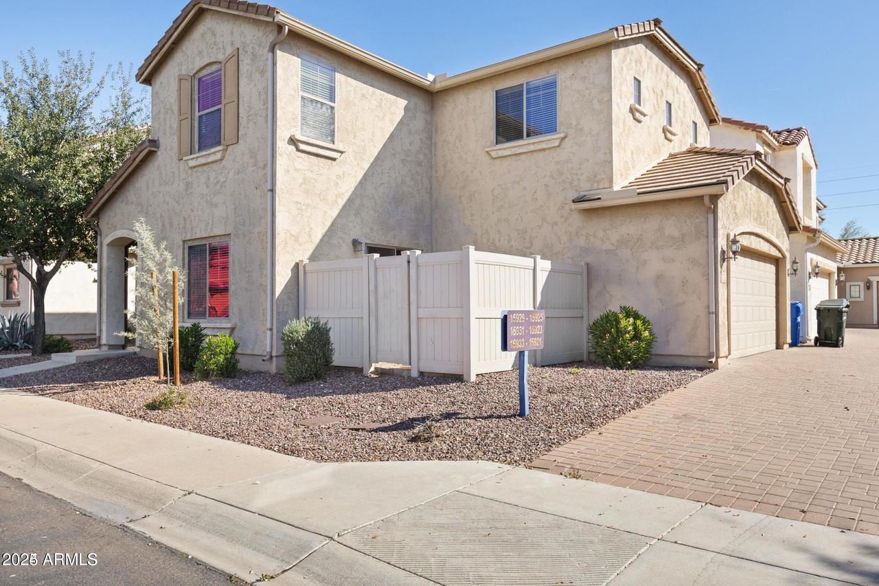 15933 N 19th Dr., Phoenix, AZ 85023