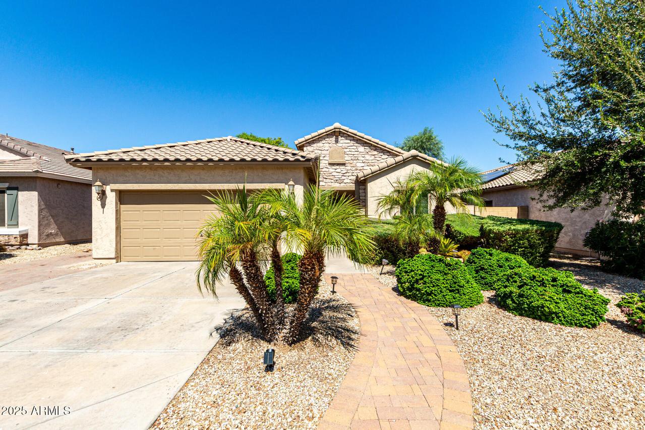 17952 W Lawrence Ln., Waddell, AZ 85355