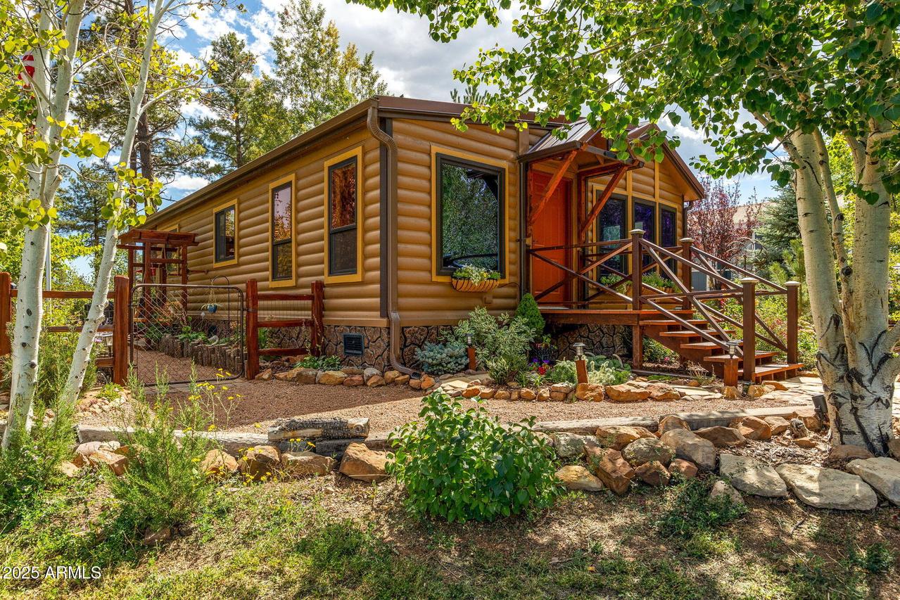 2274 Water N Hole Rd., Overgaard, AZ 85933
