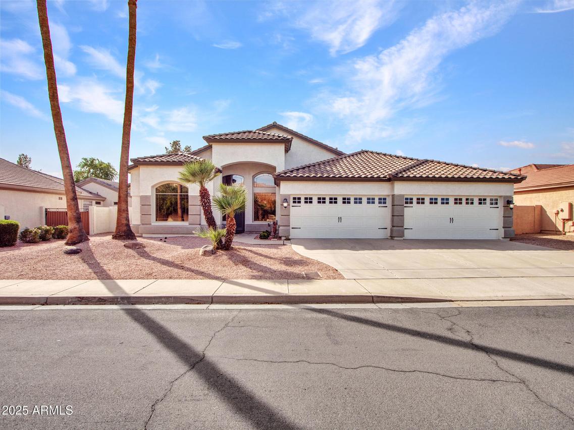 21118 N 70th Dr., Glendale, AZ 85308
