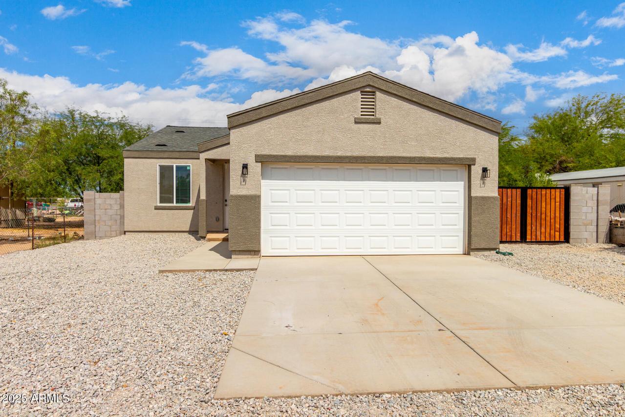 3210 W Vaquero Dr., Eloy, AZ 85131