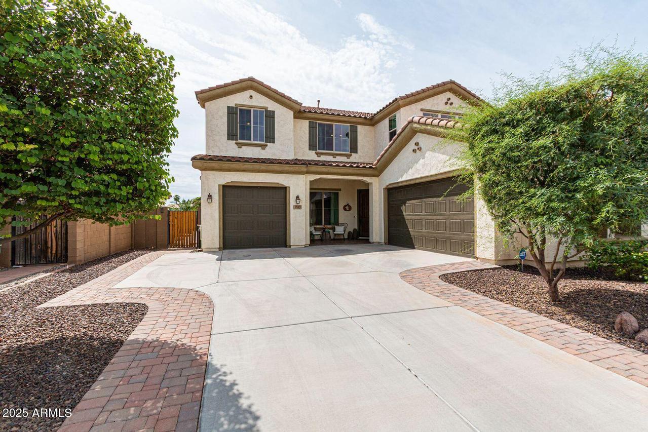 1925 E Crescent Way, Chandler, AZ 85249