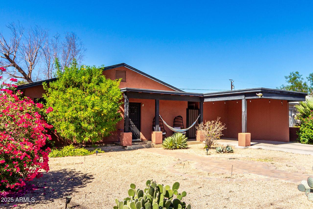 2014 N 18th St., Phoenix, AZ 85006