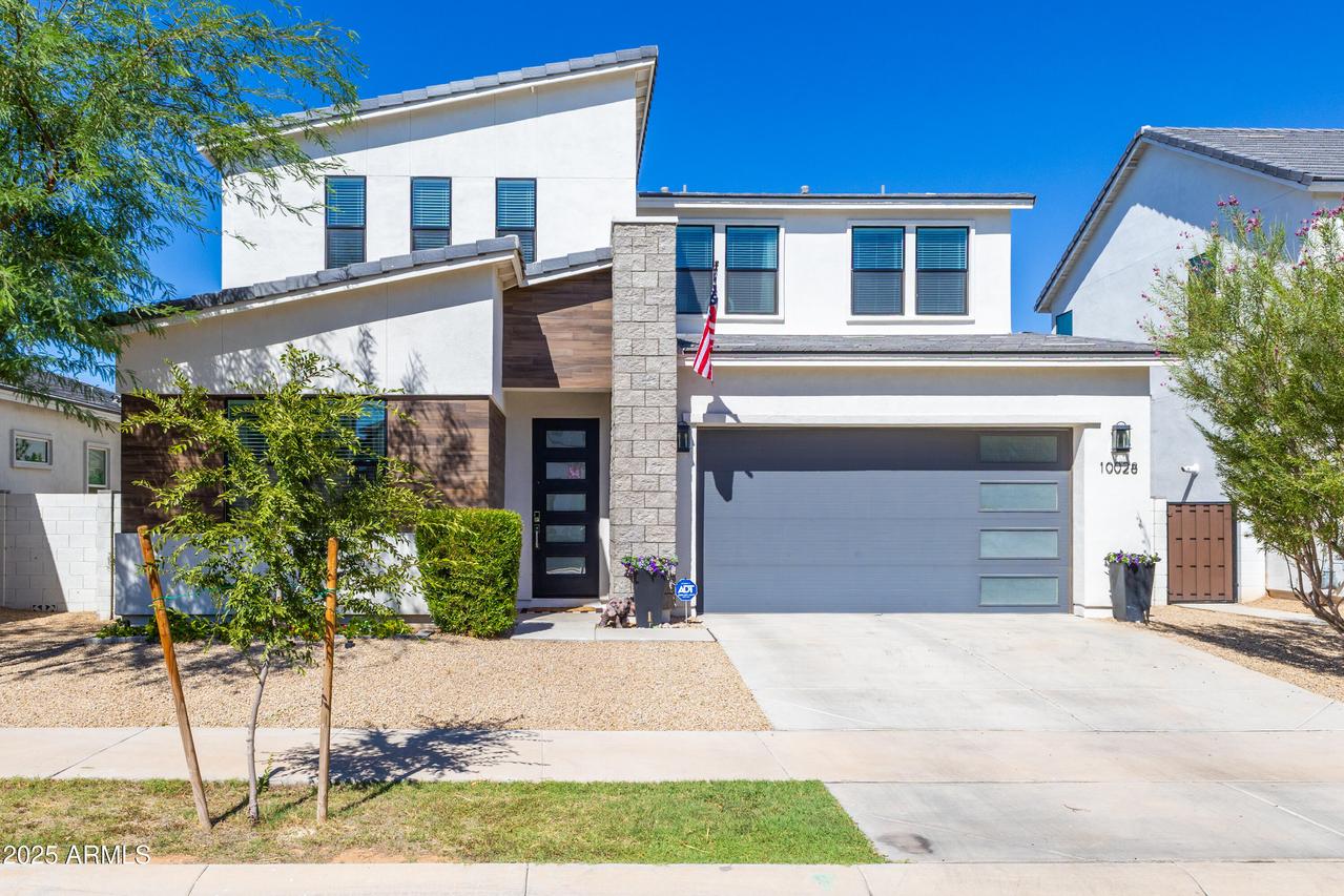 10028 E Thunderbolt Ave., Mesa, AZ 85212