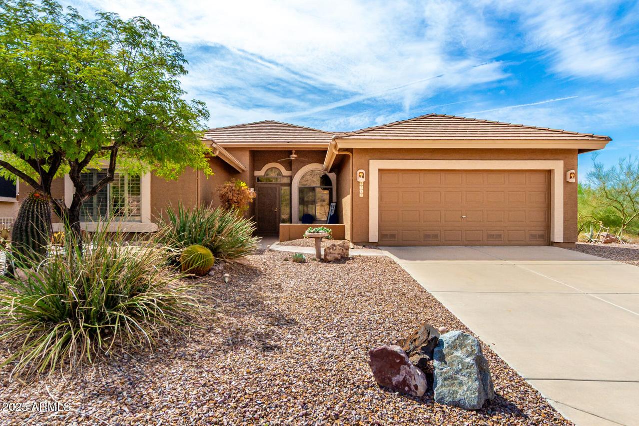 5217 S Crested Saguaro Ln., Gold Canyon, AZ 85118