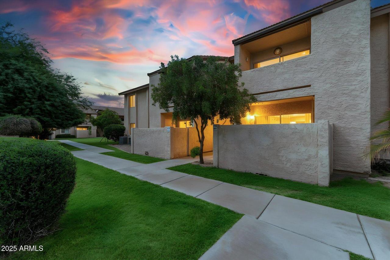 1942 S Emerson #107, Mesa, AZ 85210