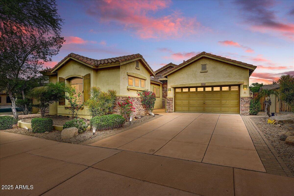 2906 W Languid Ln., Phoenix, AZ 85086