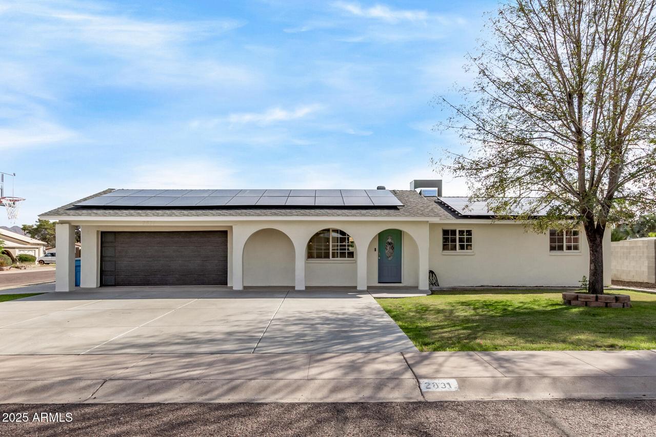 2831 E Dahlia Dr., Phoenix, AZ 85032