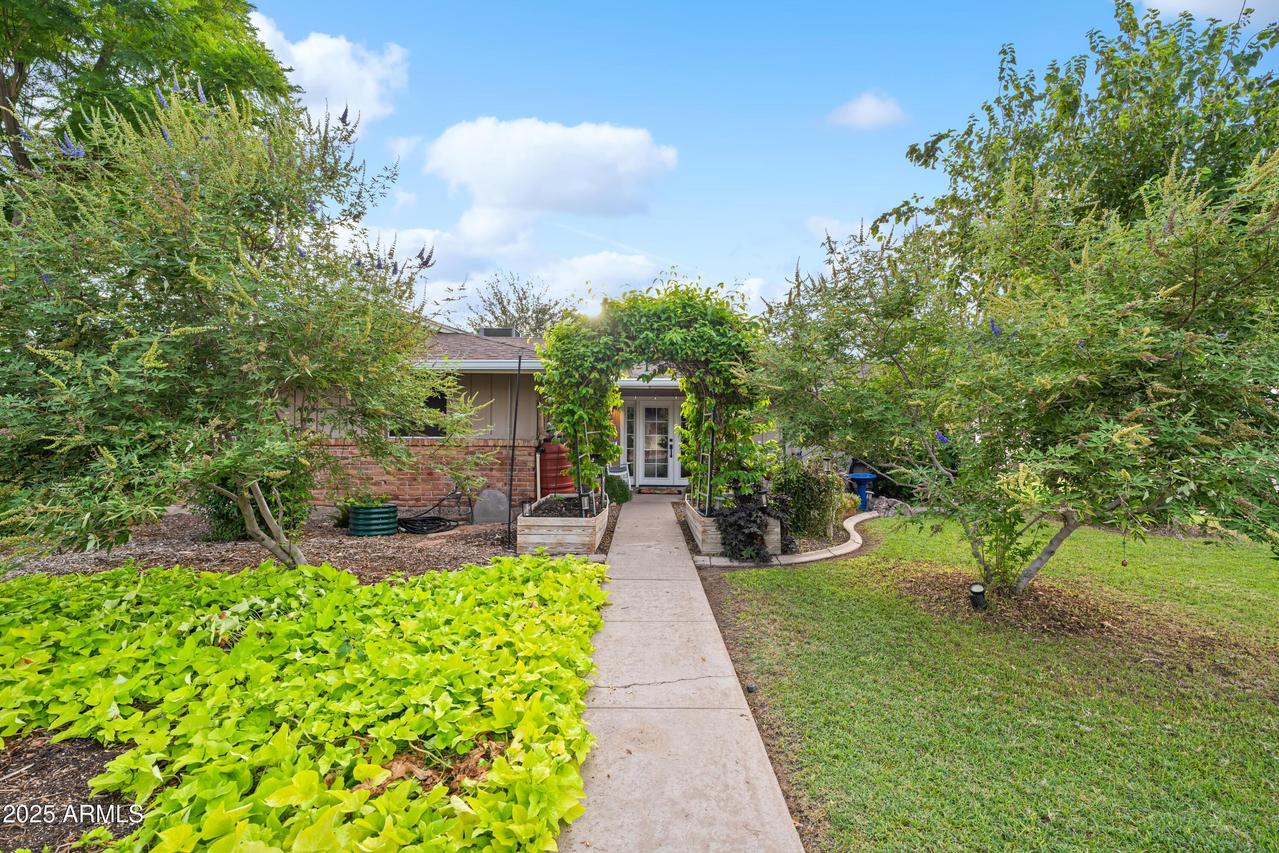 4716 N 83rd St., Scottsdale, AZ 85251