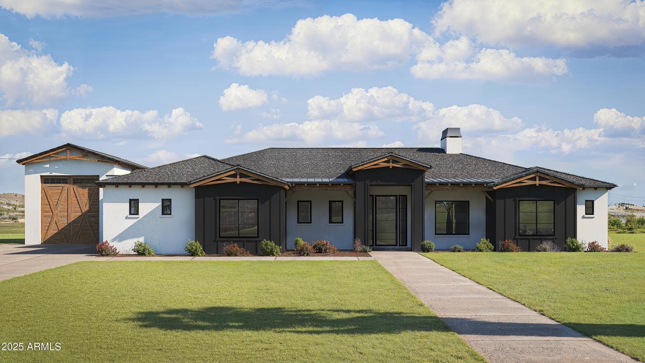 2004 W Lucky Ln., Queen Creek, AZ 85144