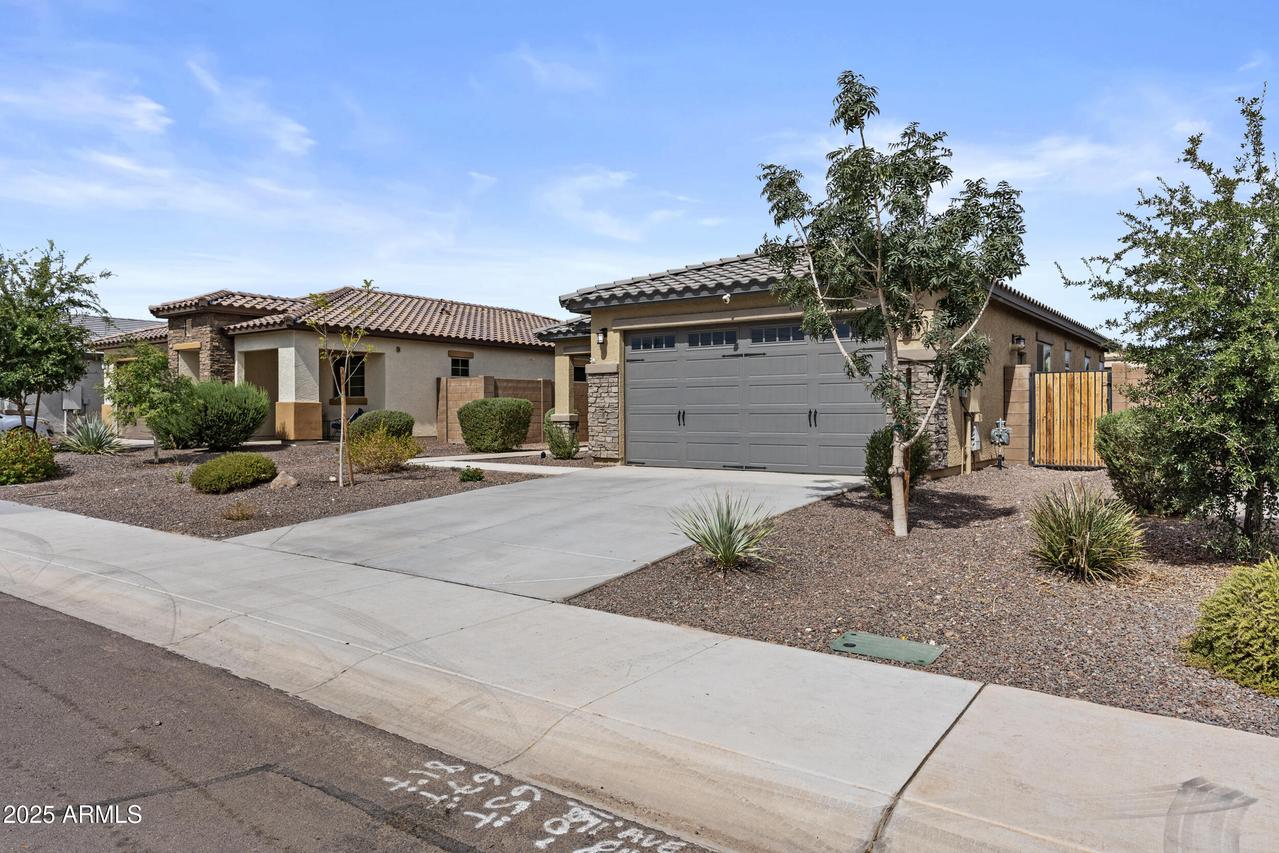 17450 W Echo Ln., Waddell, AZ 85355