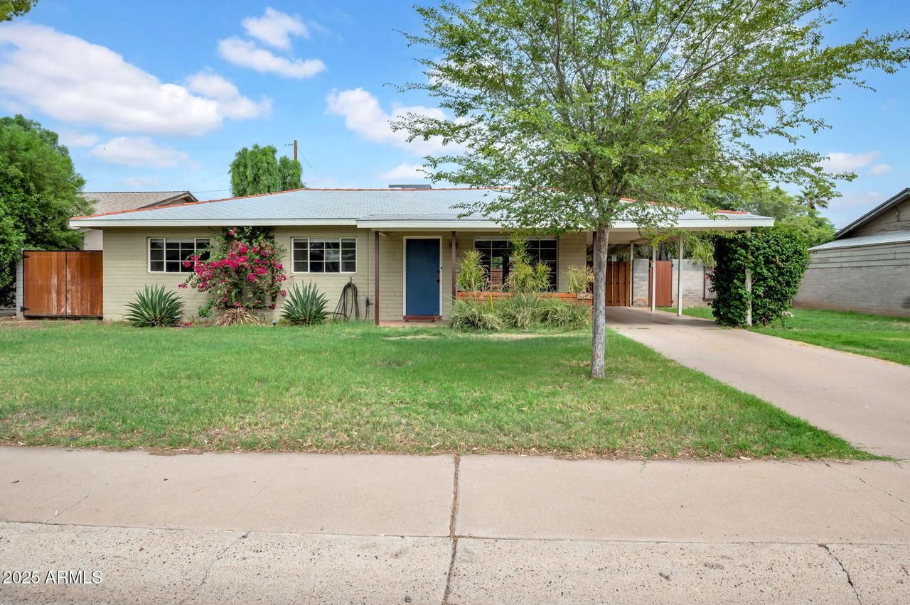 812 W Mclellan Blvd., Phoenix, AZ 85013
