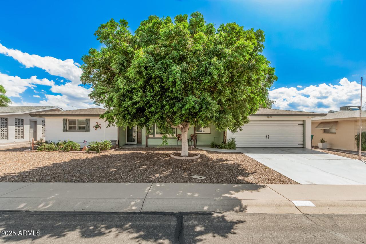 6601 E Des Moines St., Mesa, AZ 85205
