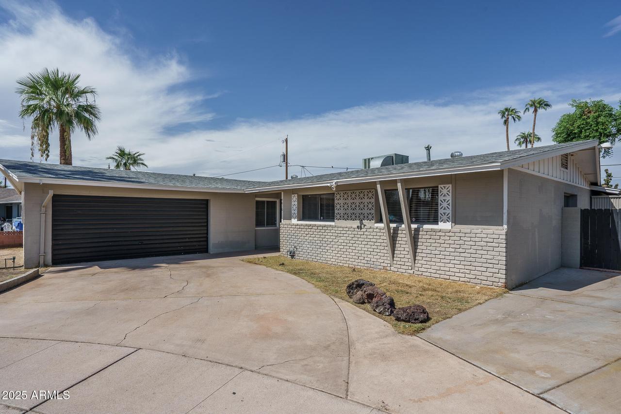 4010 W Solano Dr., Phoenix, AZ 85019