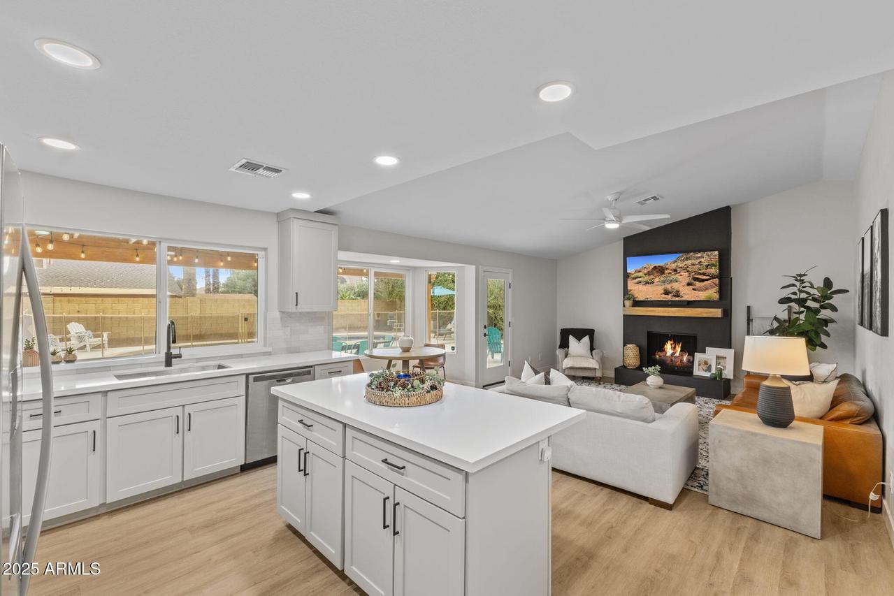 5009 E Paradise Ln., Scottsdale, AZ 85254