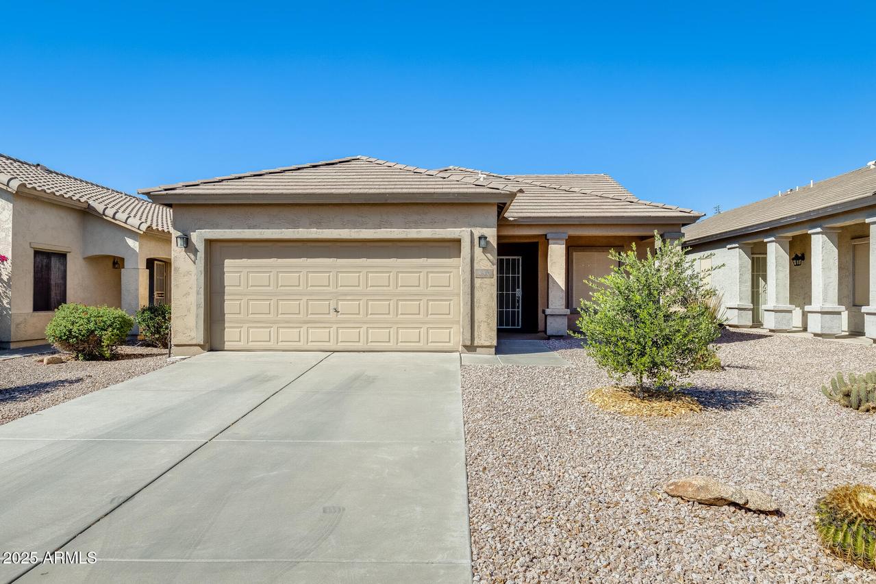 550 E Goldmine Ln., San Tan Valley, AZ 85140