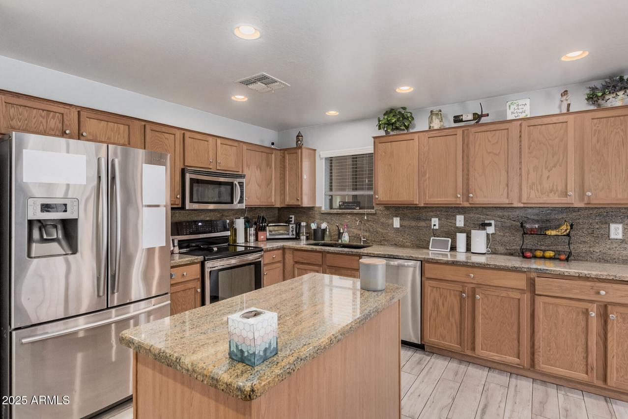 3739 W Carter Rd., Phoenix, AZ 85041