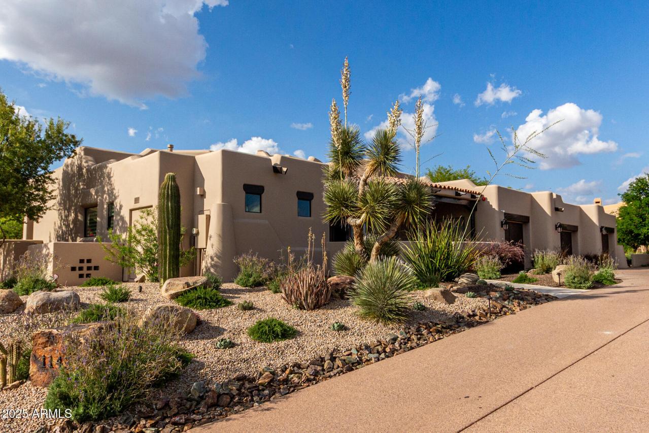 11434 E Juan Tabo Rd., Scottsdale, AZ 85255