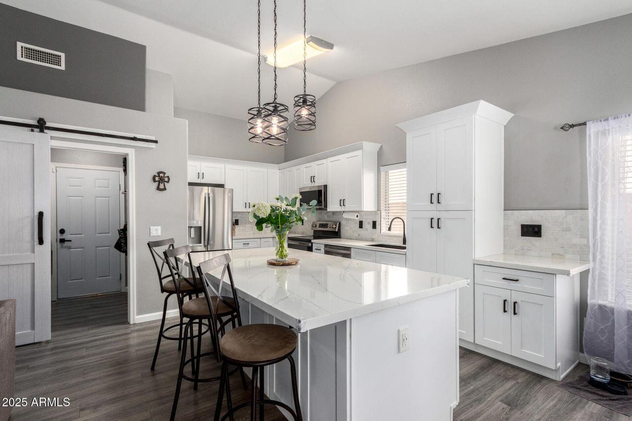 17857 N 85th Ln., Peoria, AZ 85382