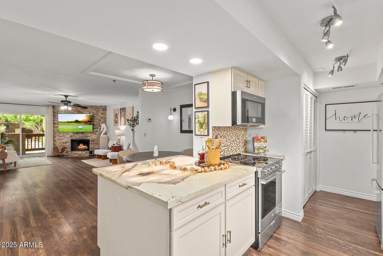 3031 N Civic Center Plz. #245, Scottsdale, AZ 85251