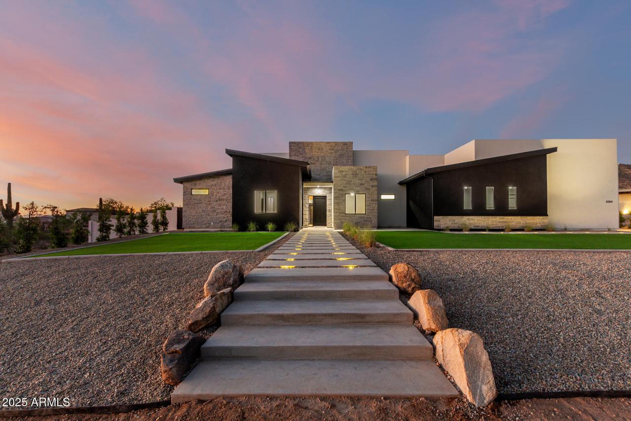8304 E Quill St., Mesa, AZ 85207