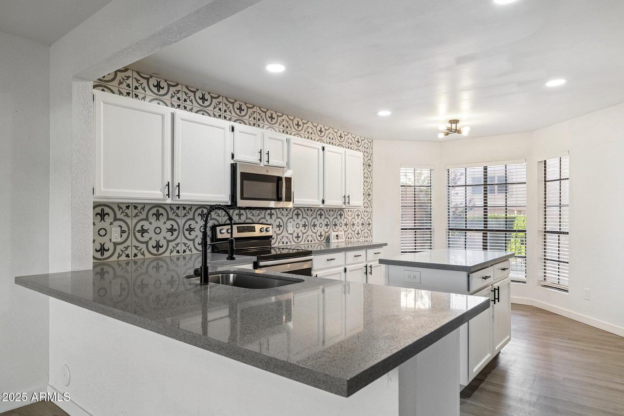 4206 E Agave Rd., Phoenix, AZ 85044