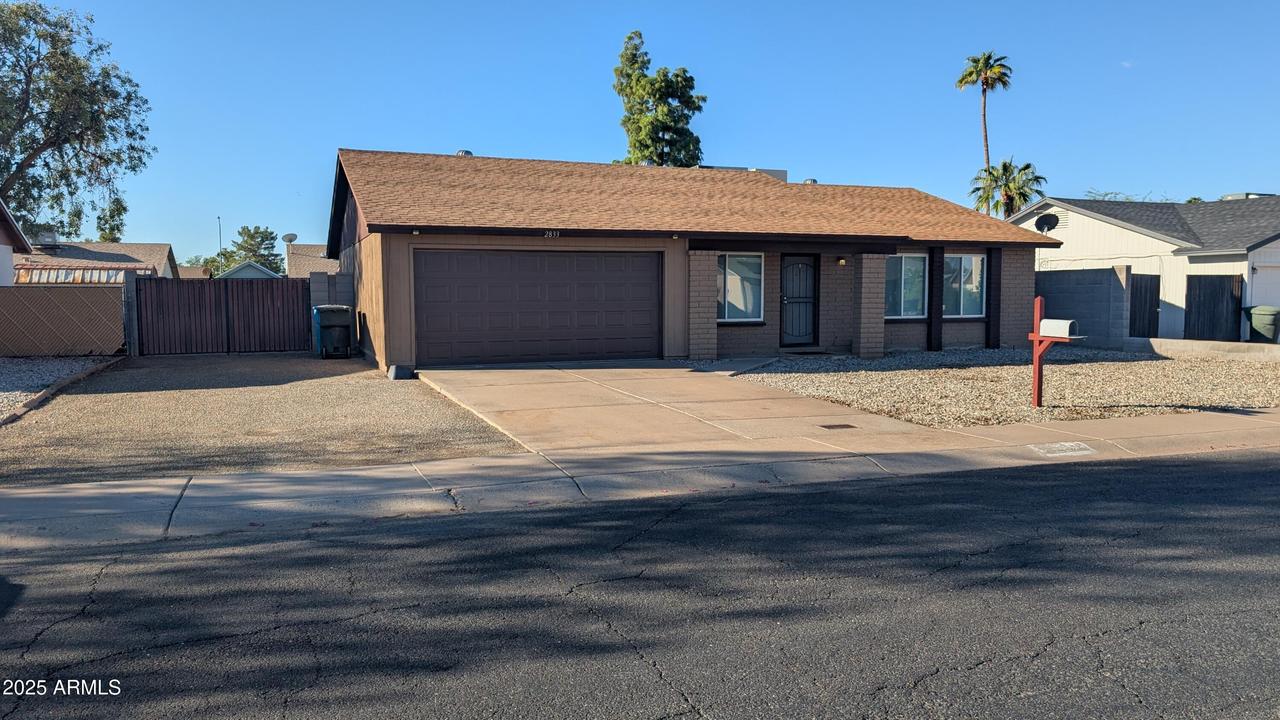 2833 W Villa Rita Dr., Phoenix, AZ 85053