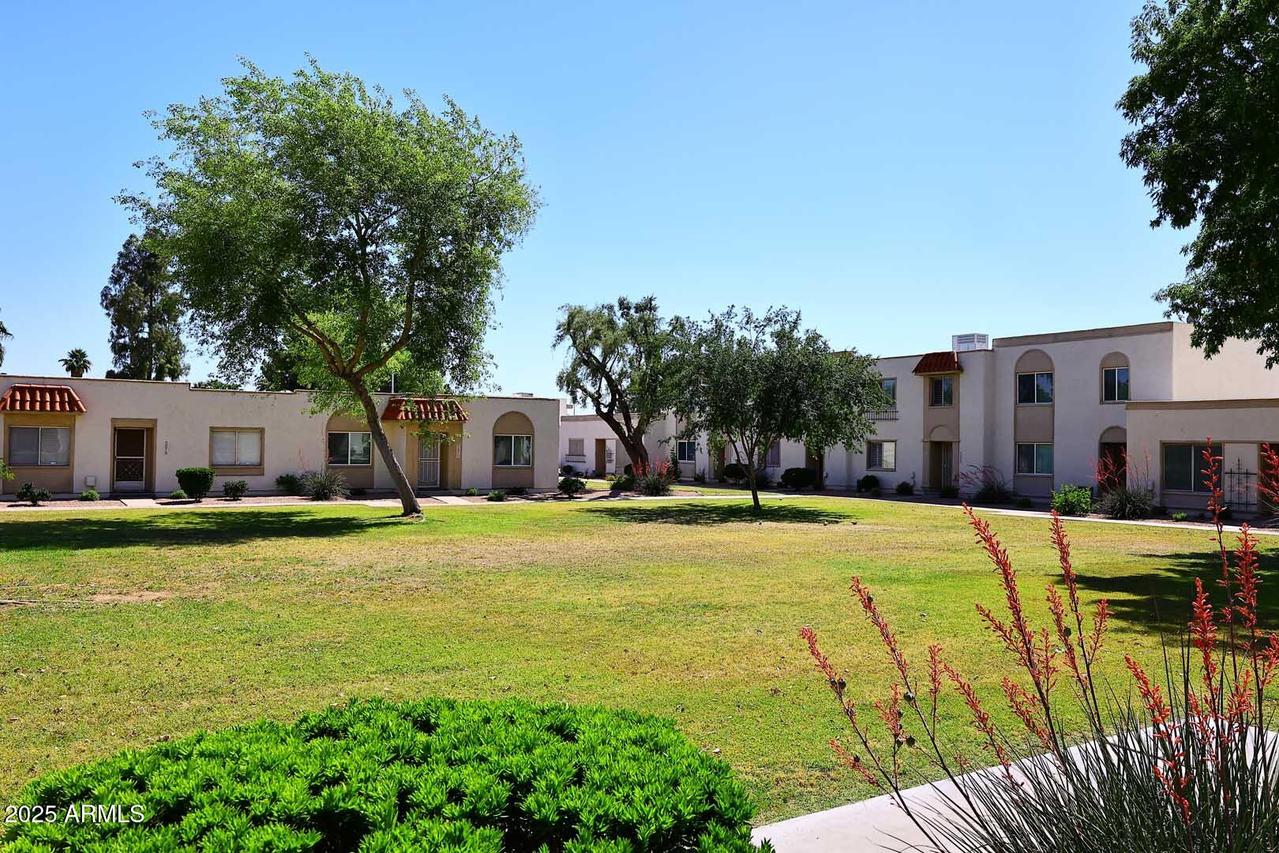 5942 N 83rd St., Scottsdale, AZ 85250