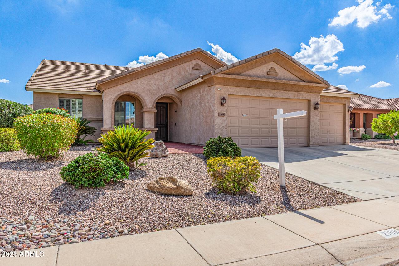 2189 W Mila Way, San Tan Valley, AZ 85144