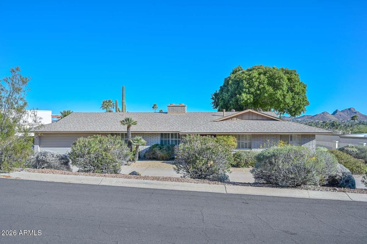 13013 N Surrey Cir., Phoenix, AZ 85029