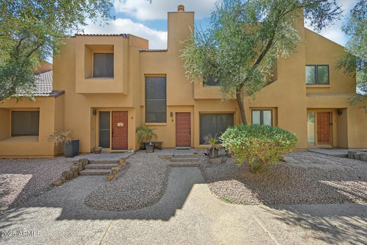 4 E La Diosa Dr., Tempe, AZ 85282