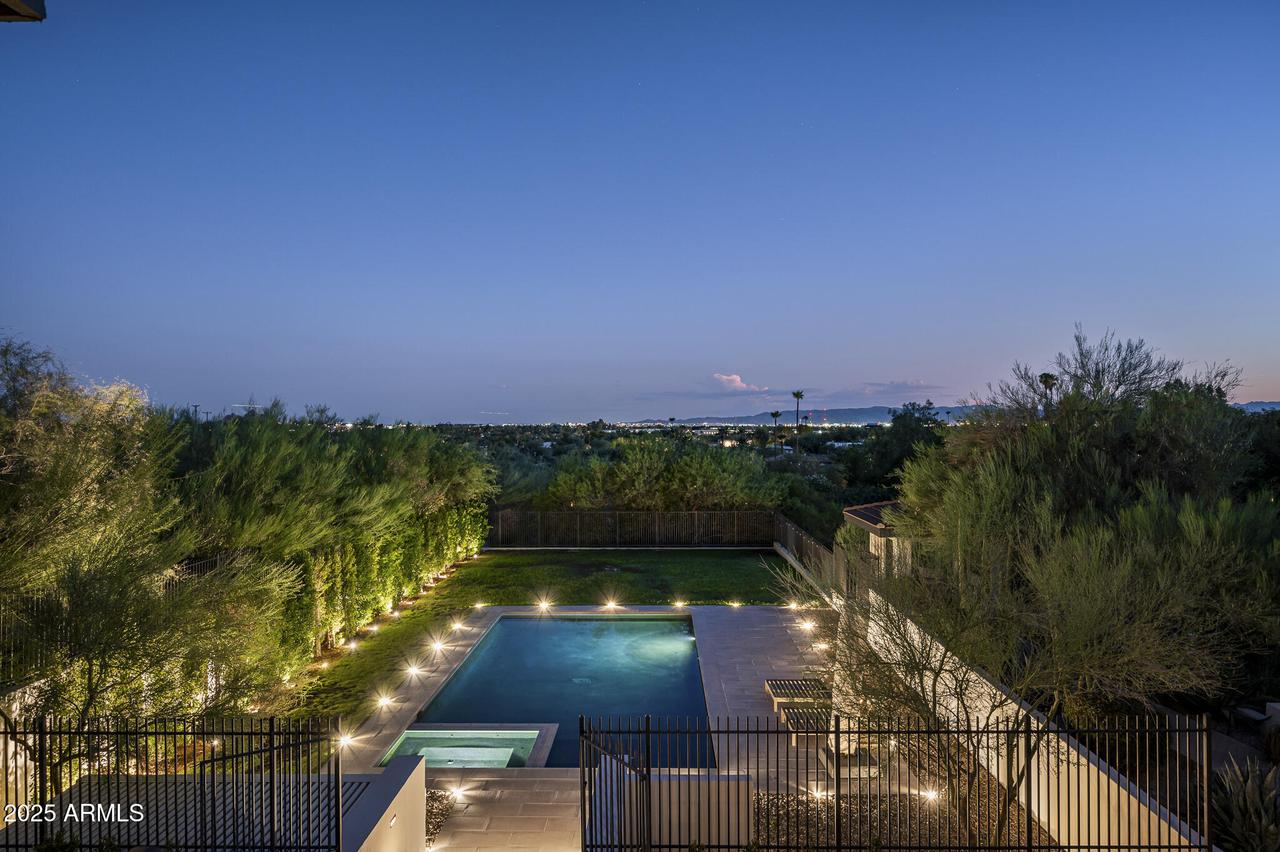 3977 E Paradise View Dr., Paradise Valley, AZ 85253