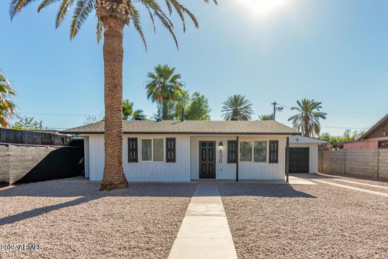 830 S Greenleaf Ln., Avondale, AZ 85323