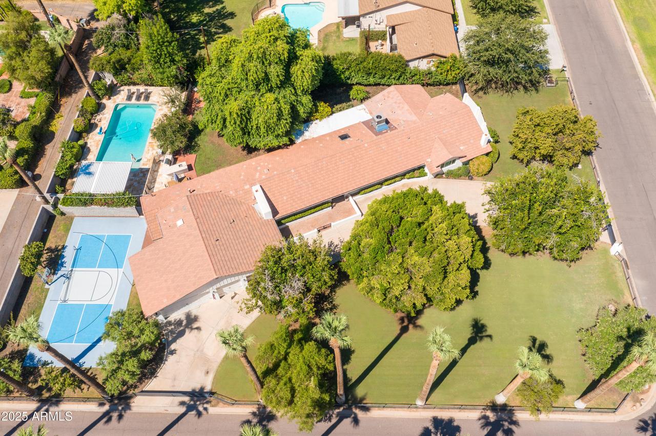 1101 W Royal Palm Rd., Phoenix, AZ 85021