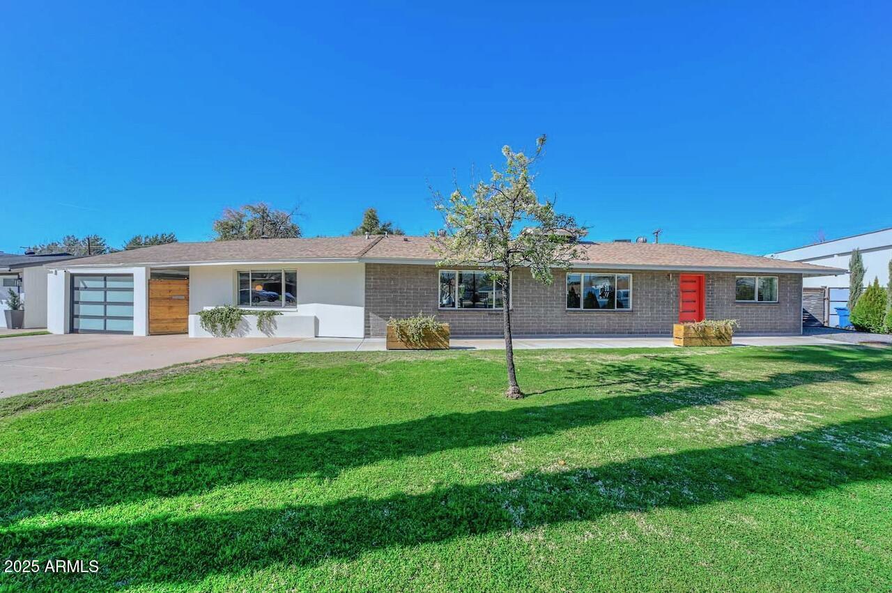 5822 N 14th Ave., Phoenix, AZ 85013