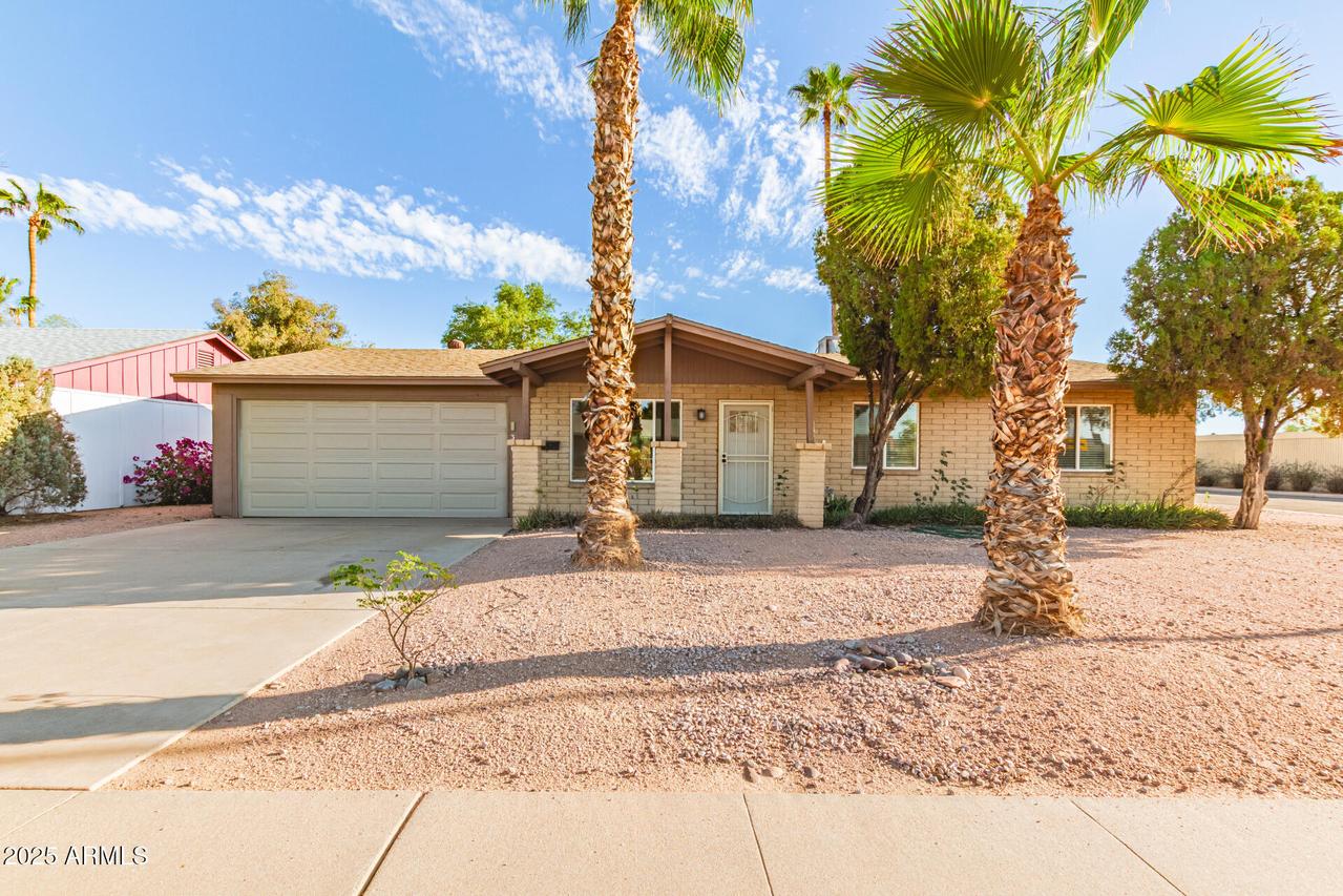 3401 E Shaw Butte Dr., Phoenix, AZ 85028