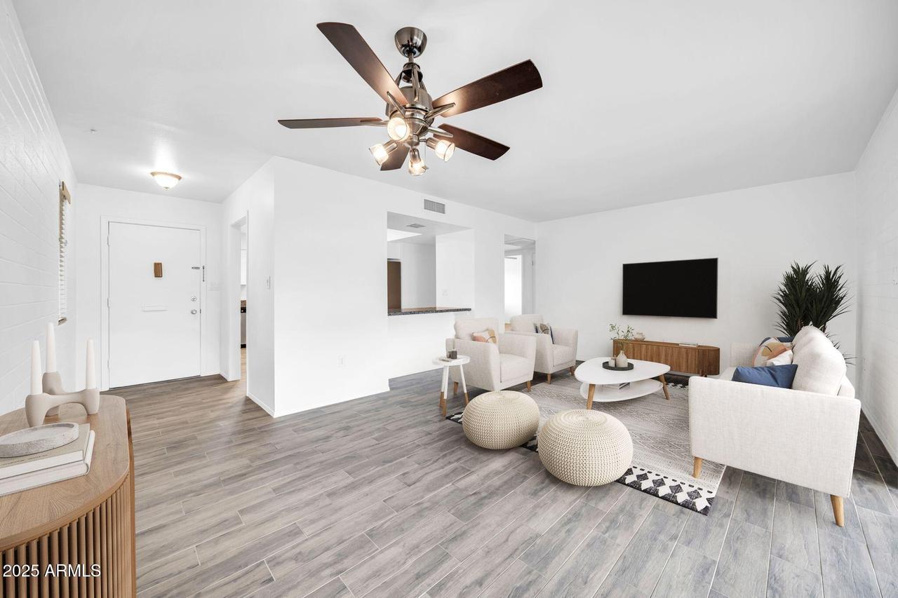 10250 W Snead Cir., Sun City, AZ 85351