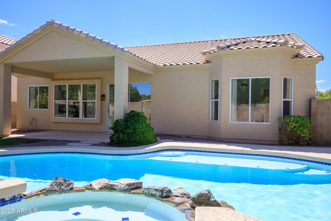 6750 W Behrend Dr., Glendale, AZ 85308