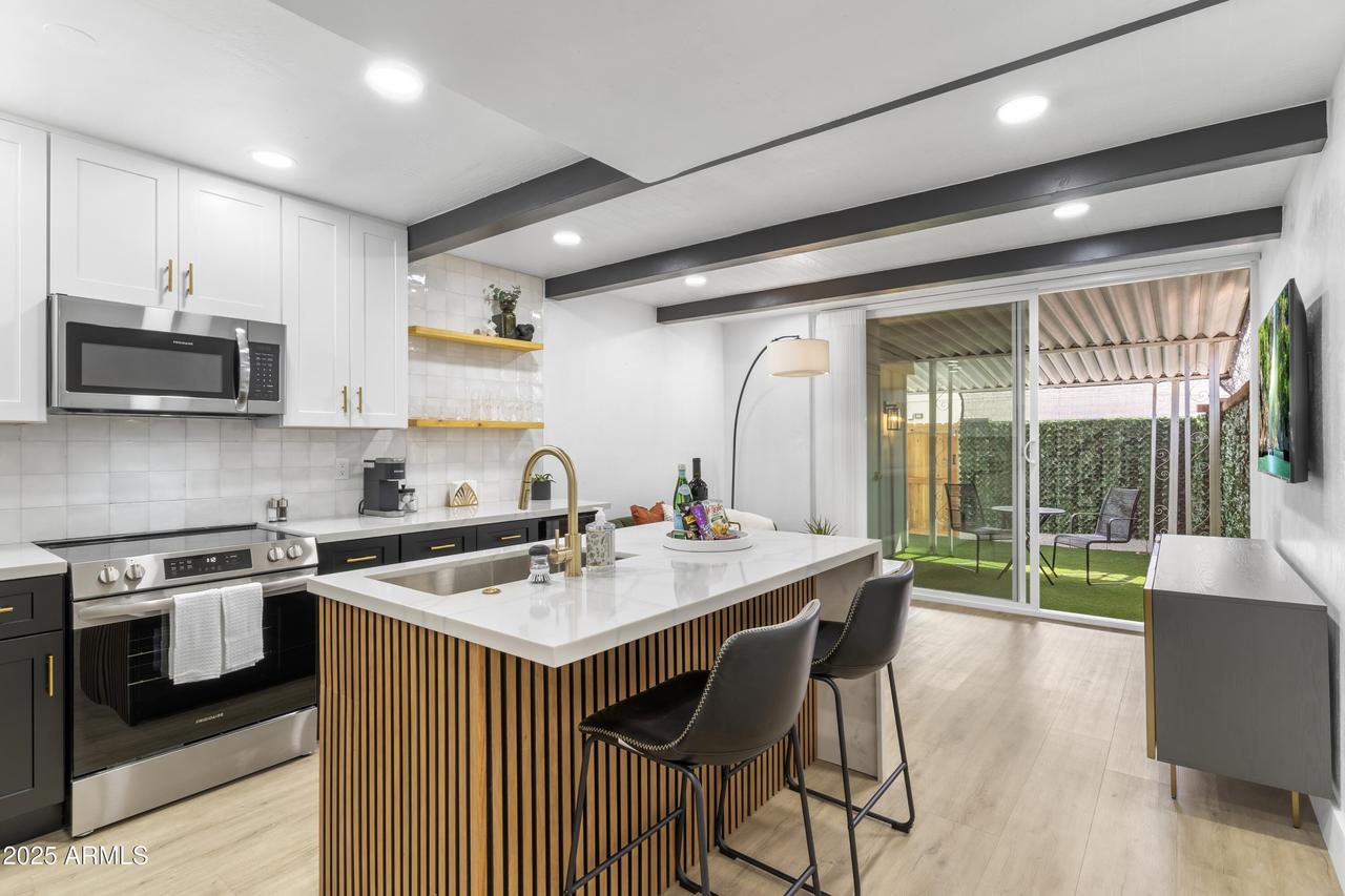 3002 N 32nd St. #8, Phoenix, AZ 85018