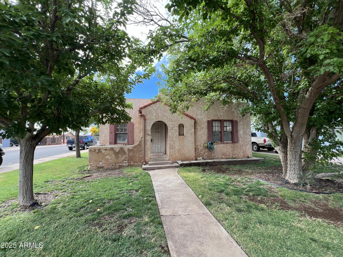 1001 N Winslow Ave., Winslow, AZ 86047