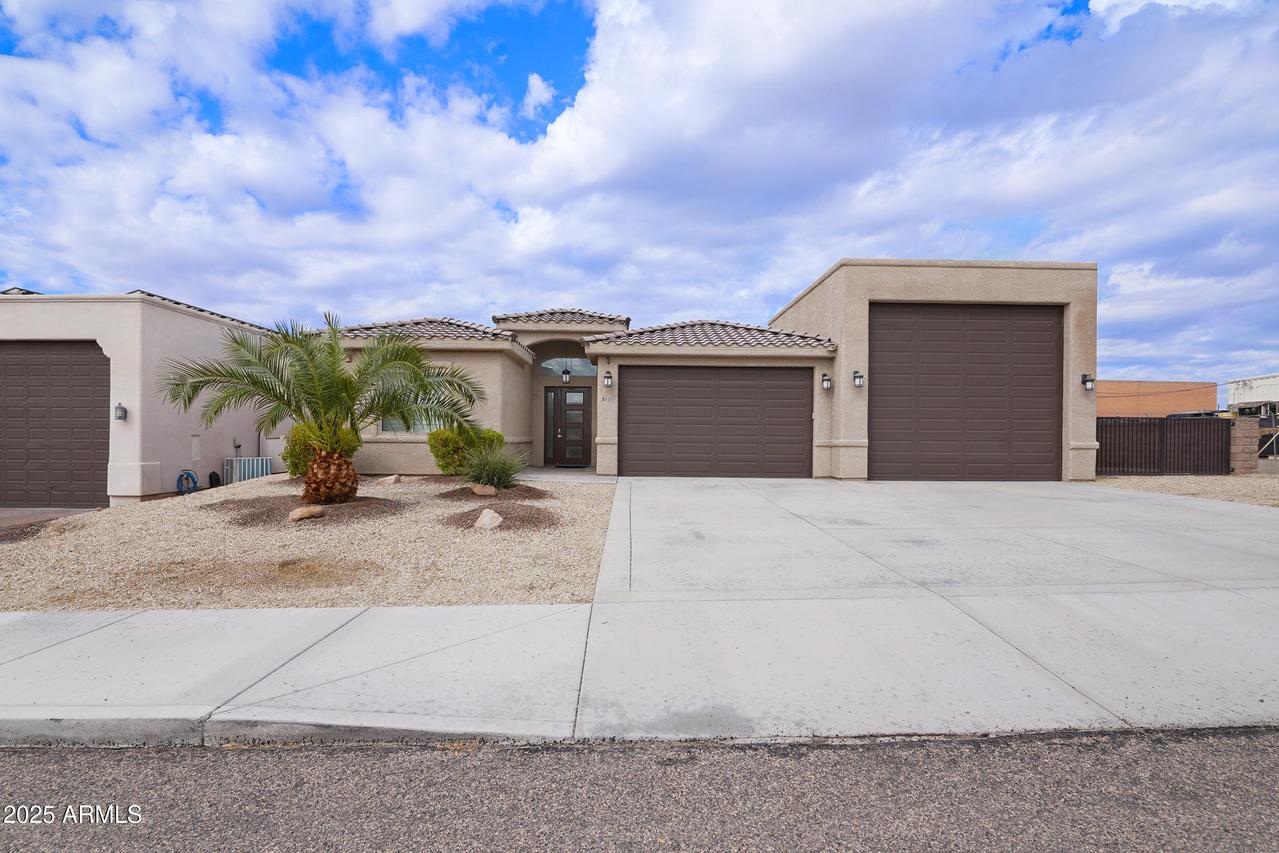 3199 Oro Grande Blvd., Lake Havasu City, AZ 86406