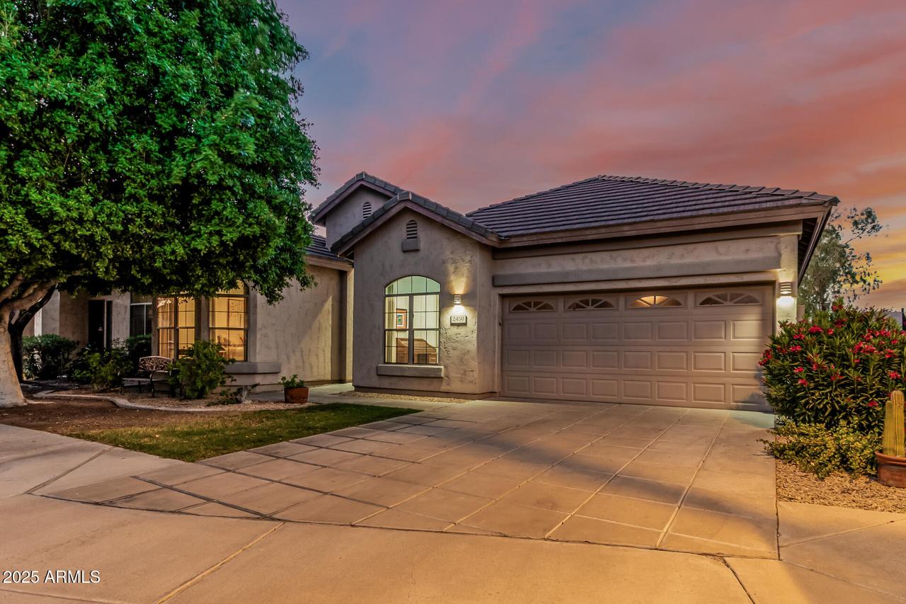 2450 E Glass Ln., Phoenix, AZ 85042