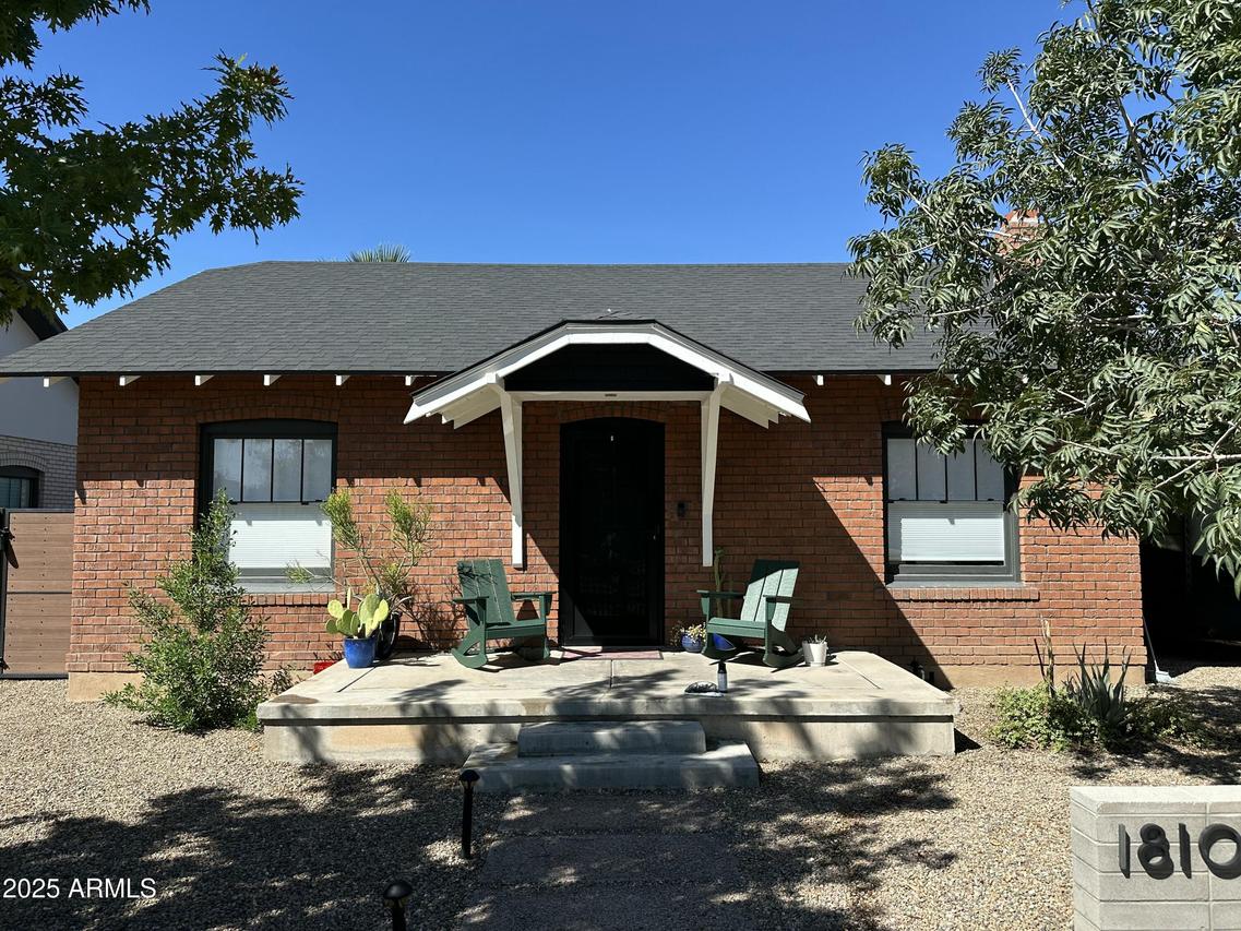1810 N Mitchell St., Phoenix, AZ 85006