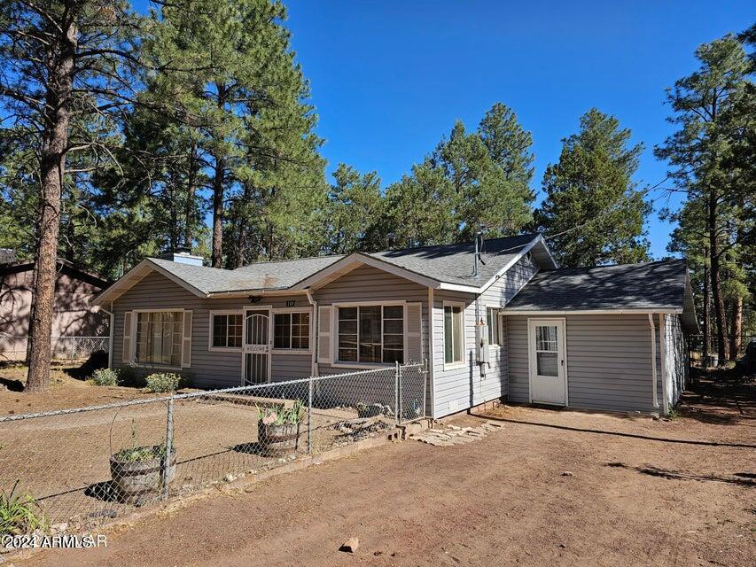 140 W Nikolaus, Show Low, AZ 85901